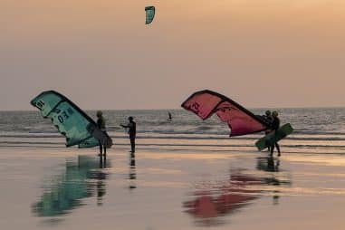 Kiteboarding vs. Kitesurfing, Windsurfing and Wakeboarding