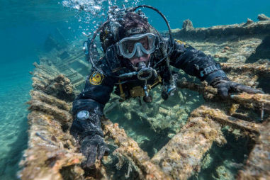 Wreck Scuba Diving Safety Tips
