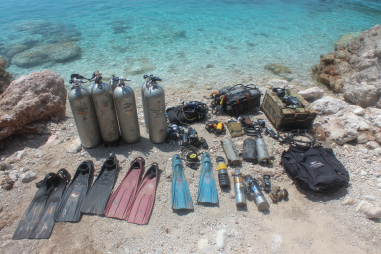 Wreck Scuba Diving Equipment Checklist